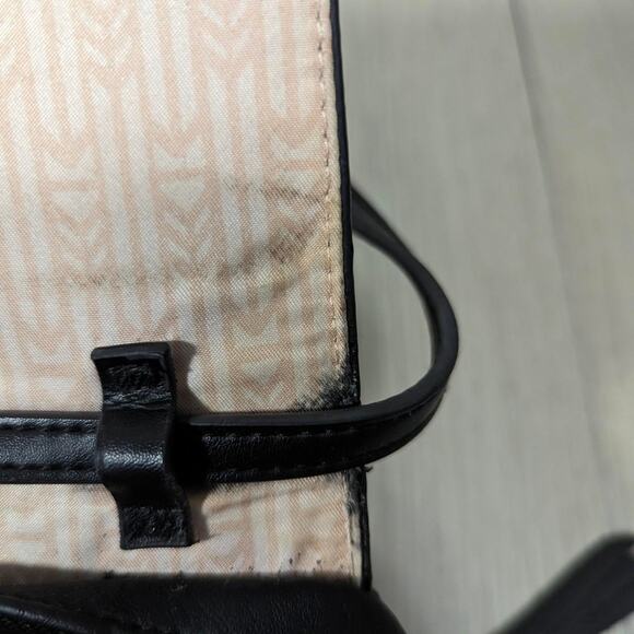 Stella & Dot small black crossbody purse with adjustable strap - Picture 8 of 8